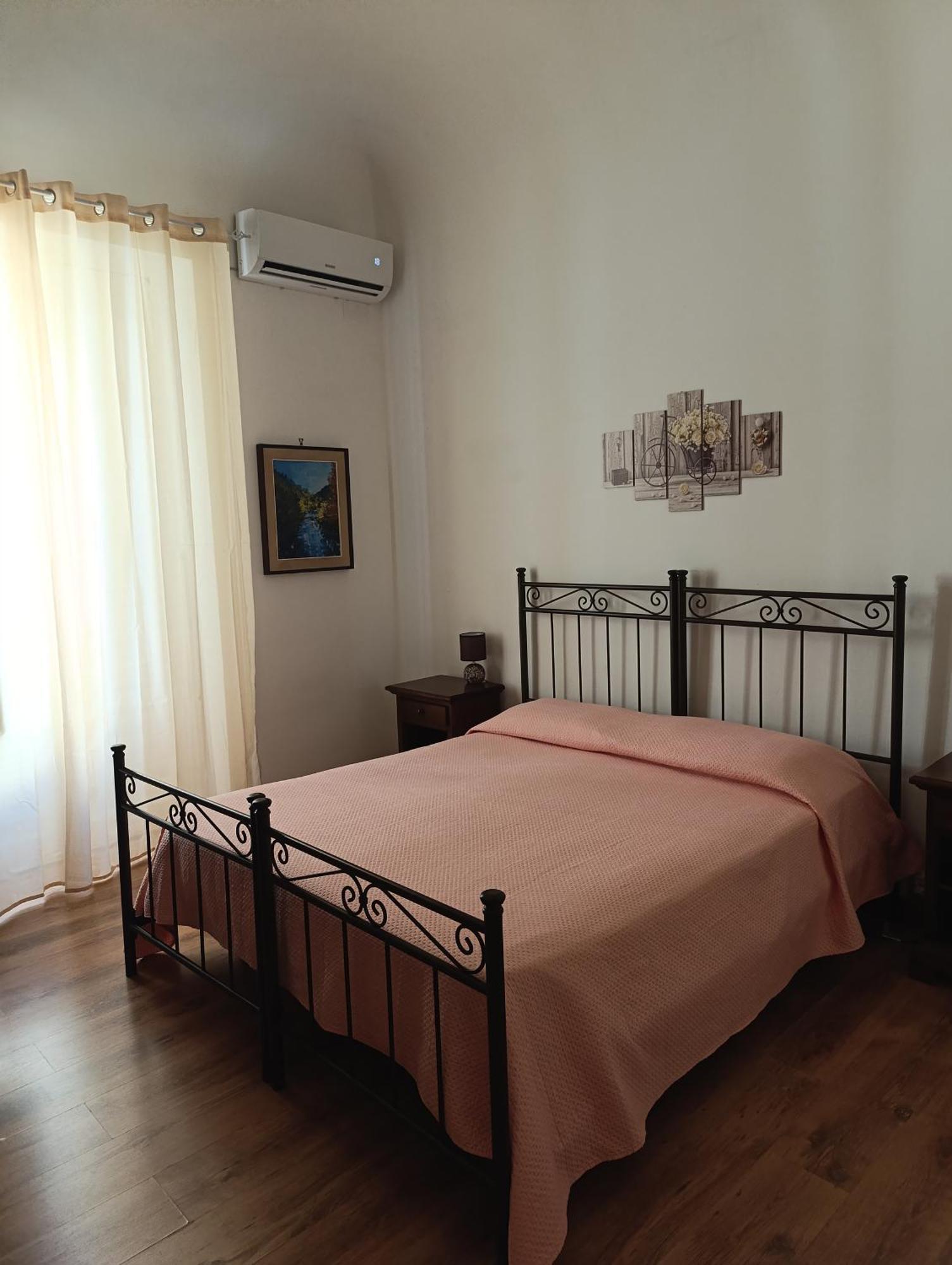 Arco Del Vescovo 1 Hotel Acireale Eksteriør billede